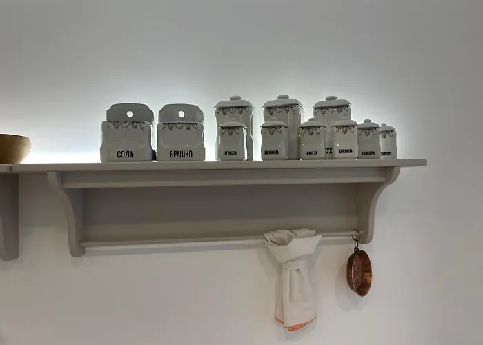 Antique Theatre 3 - Retro