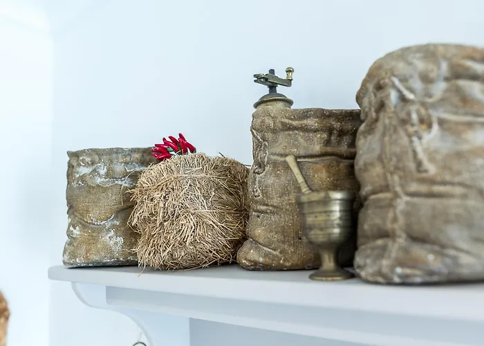 Antique Theatre 3 - Retro